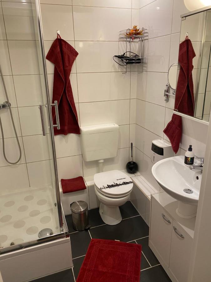Chez-Ronny Hotel Хамбург Екстериор снимка
